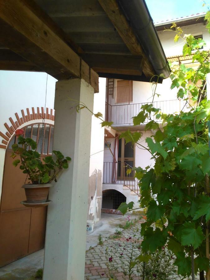 Casa Aromi Ed Arte Guest House Asti Eksteriør bilde